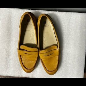 White mountain mustard moccasins
